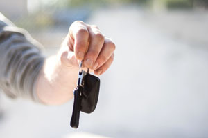 Boyd's Tire & Service Vehicle Drop-Off | customer providing car keys